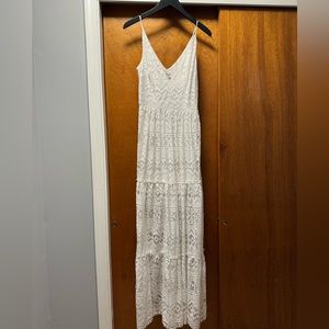 White lace Bebe dress